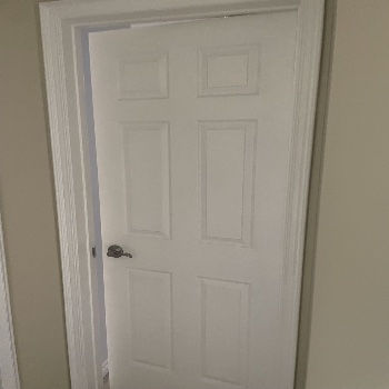 dorm door opening.wav by pagancow. (n.d.). Freesound. https://freesound.org/people/pagancow/sounds/15419/
      ‌